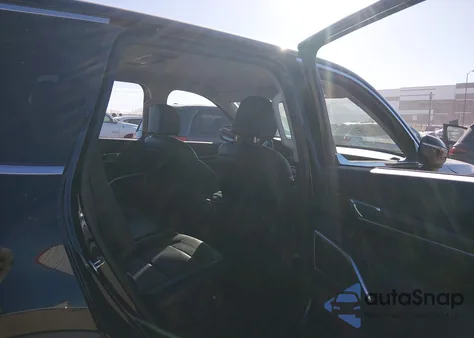 2022 Kia Telluride Lx z USA, uszkodzony, nr VIN 5XYP24HC1NG271018